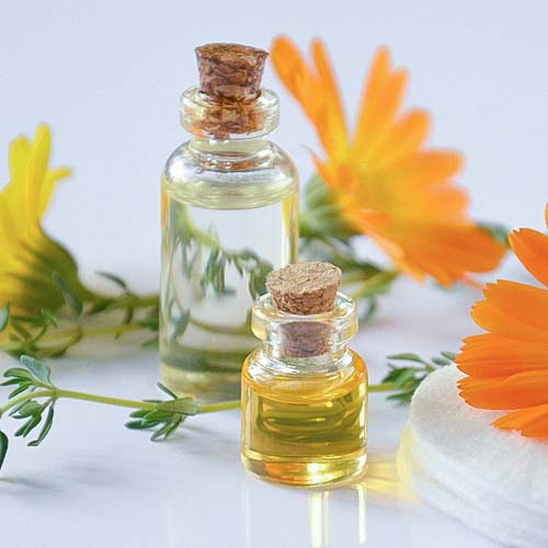 aromathérapie pot de crème composés aromatiques extraits de plantespharmacie de l'Abbaye