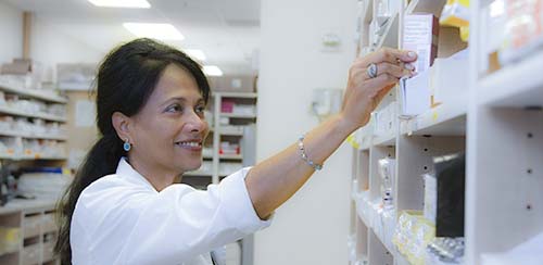 Façade de la Pharmacie de de l'Abbaye à Montivilliers